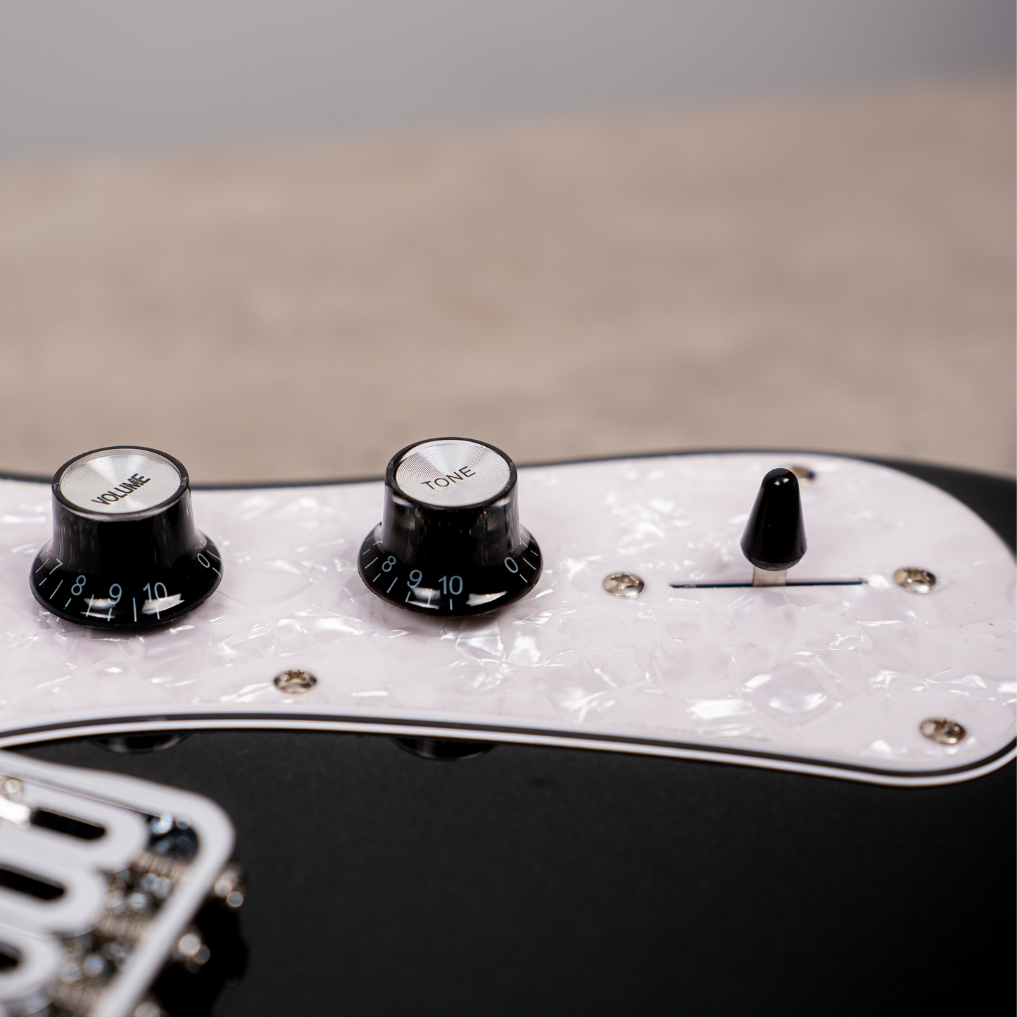 CROSSFIRE LT - BLACK METALLIC (PRE-ORDER)