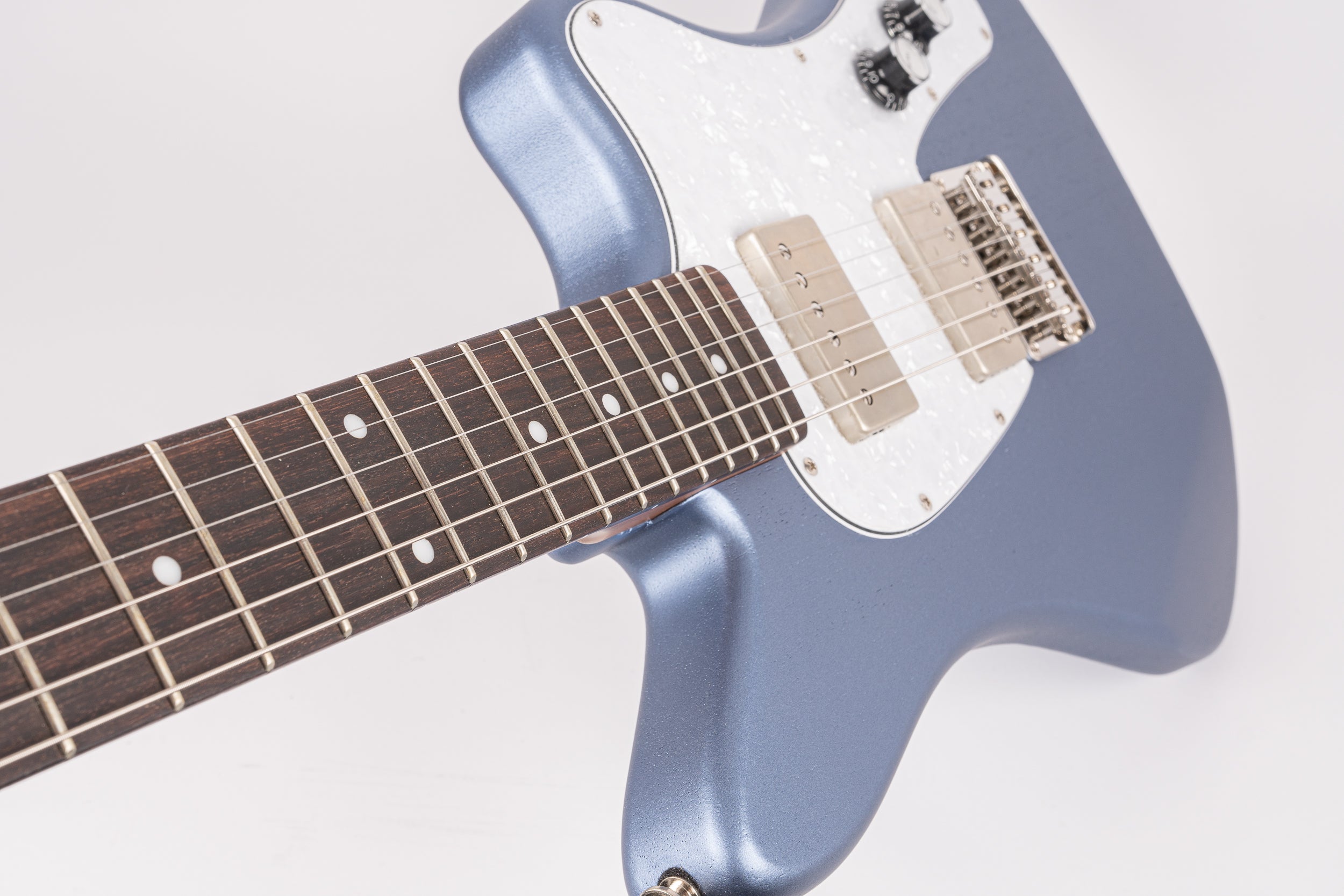 CROSSFIRE SRT-6 PICKUP SWAPPING - AERO BLUE #SO27UND